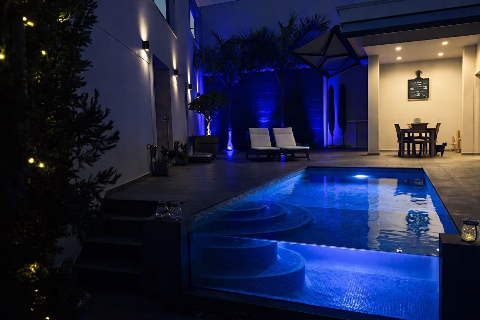 4 bedroom Townhouse for sale in Santa Cruz de Tenerife with pool garage - € 2,968,000 (Ref: 9827625)