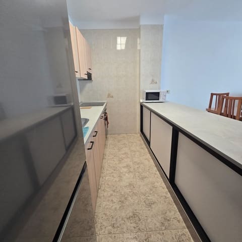 2 slaapkamer Flat te huur in Candelaria - € 1.150 (Ref: 9892911)