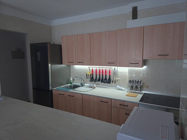 2 slaapkamer Flat te huur in Candelaria - € 1.150 (Ref: 9892911)