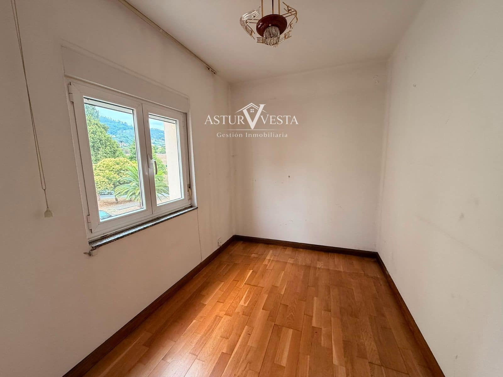 Appartement à vendre à Oviedo - 90 000 € (Ref: 10000614)