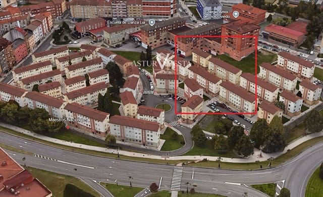 Appartement à vendre à Oviedo - 90 000 € (Ref: 10000614)