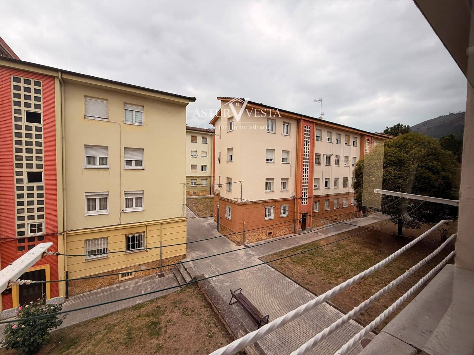 Appartement à vendre à Oviedo - 90 000 € (Ref: 10000614)