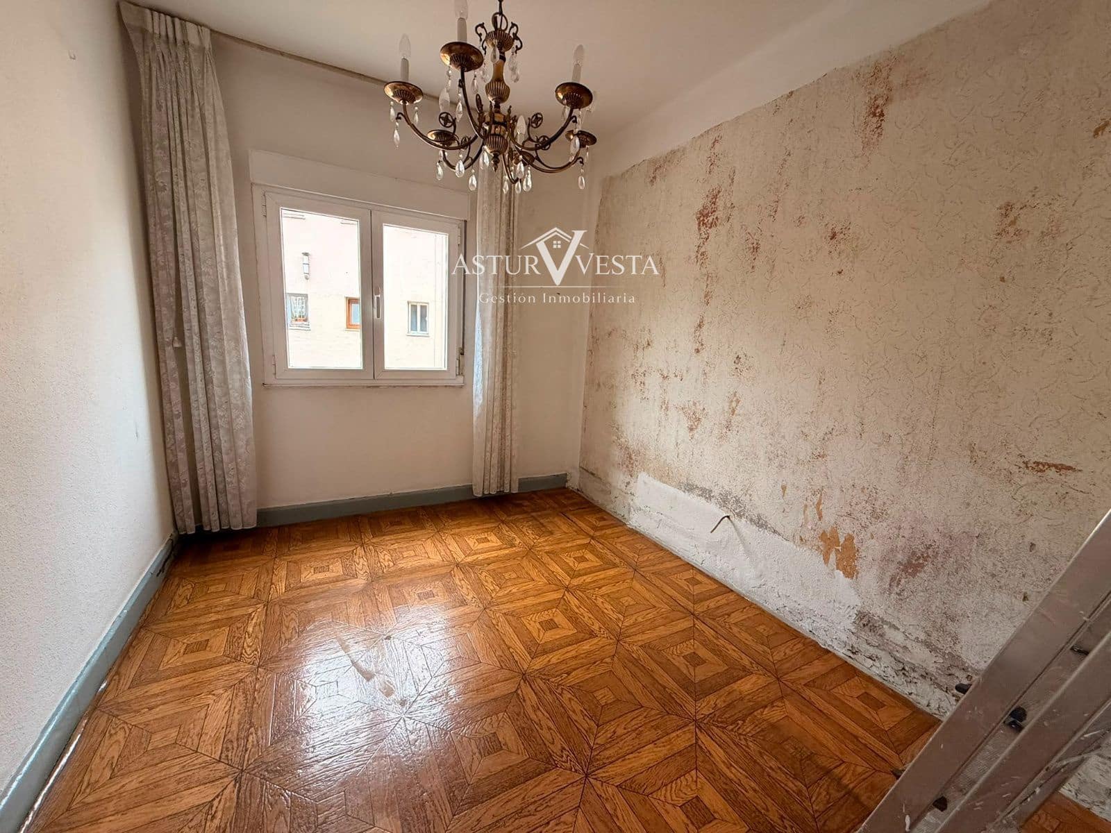 Appartement à vendre à Oviedo - 90 000 € (Ref: 10000614)