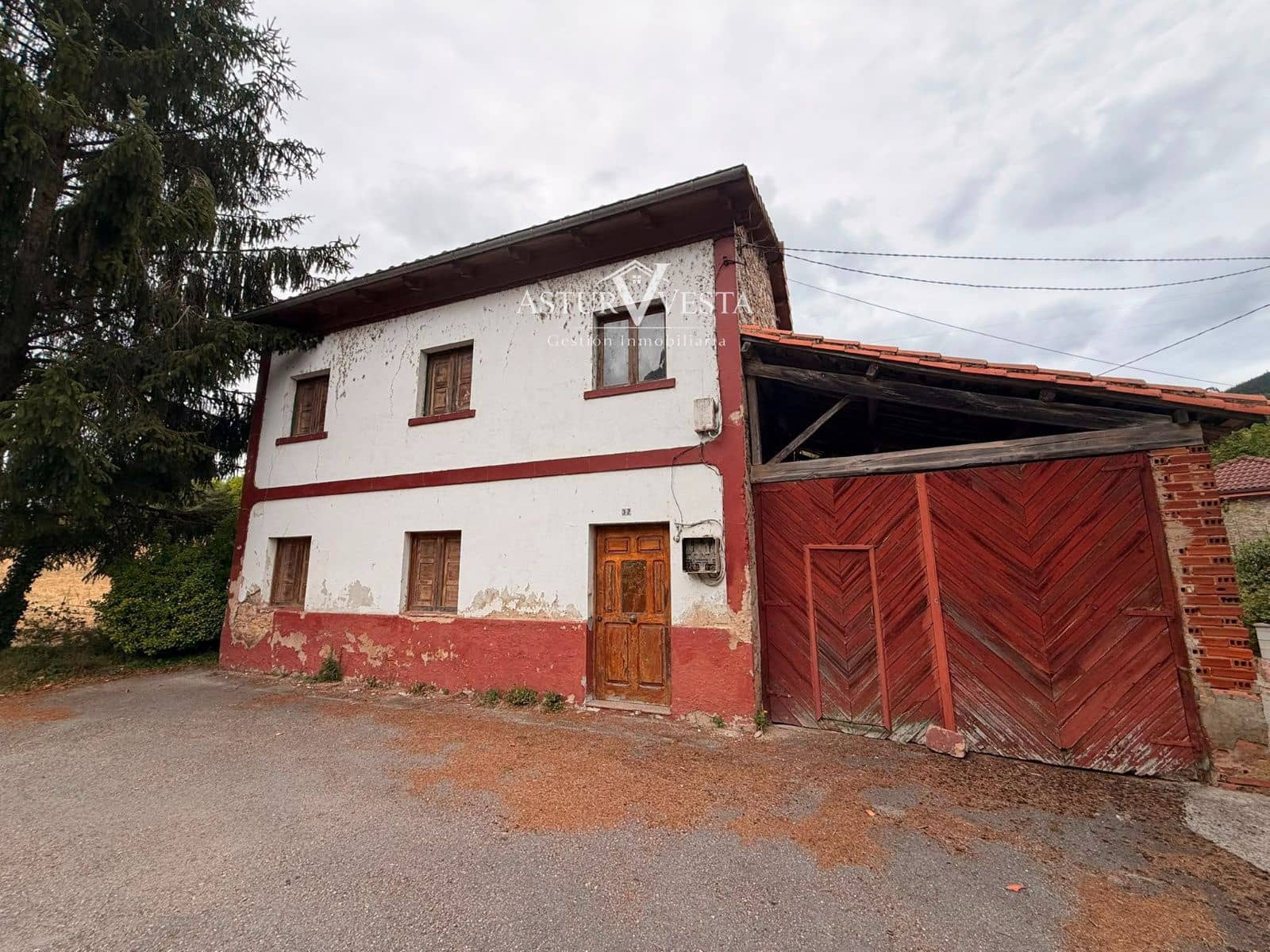 3 camera da letto Villa in vendita in Las Regueras con garage - 105.000 € (Rif: 10002560)
