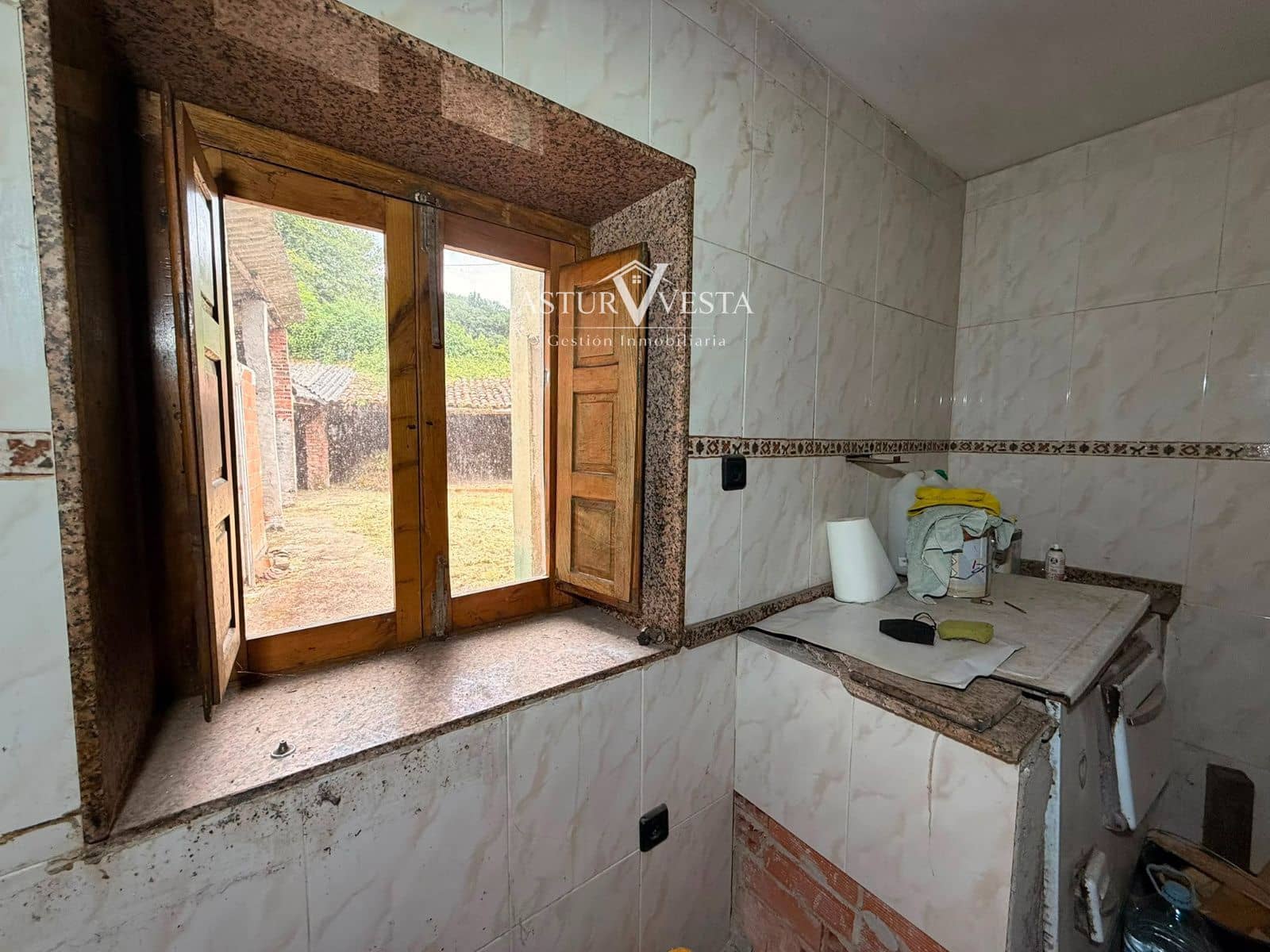3 camera da letto Villa in vendita in Las Regueras con garage - 105.000 € (Rif: 10002560)