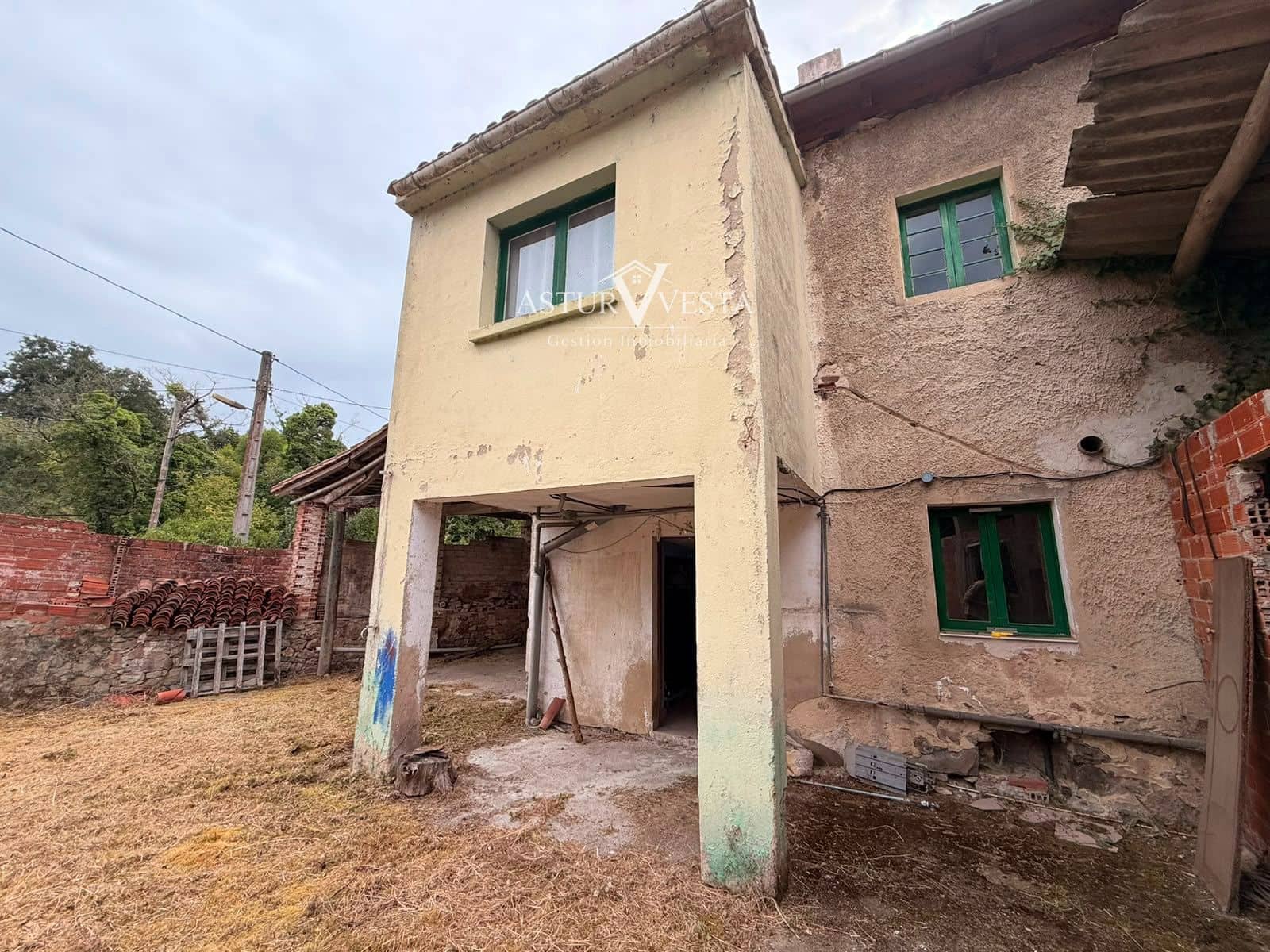 3 camera da letto Villa in vendita in Las Regueras con garage - 105.000 € (Rif: 10002560)