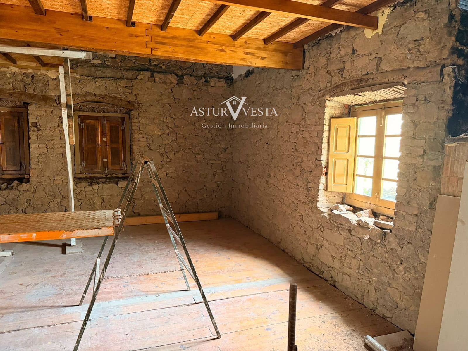 3 camera da letto Villa in vendita in Las Regueras con garage - 105.000 € (Rif: 10002560)
