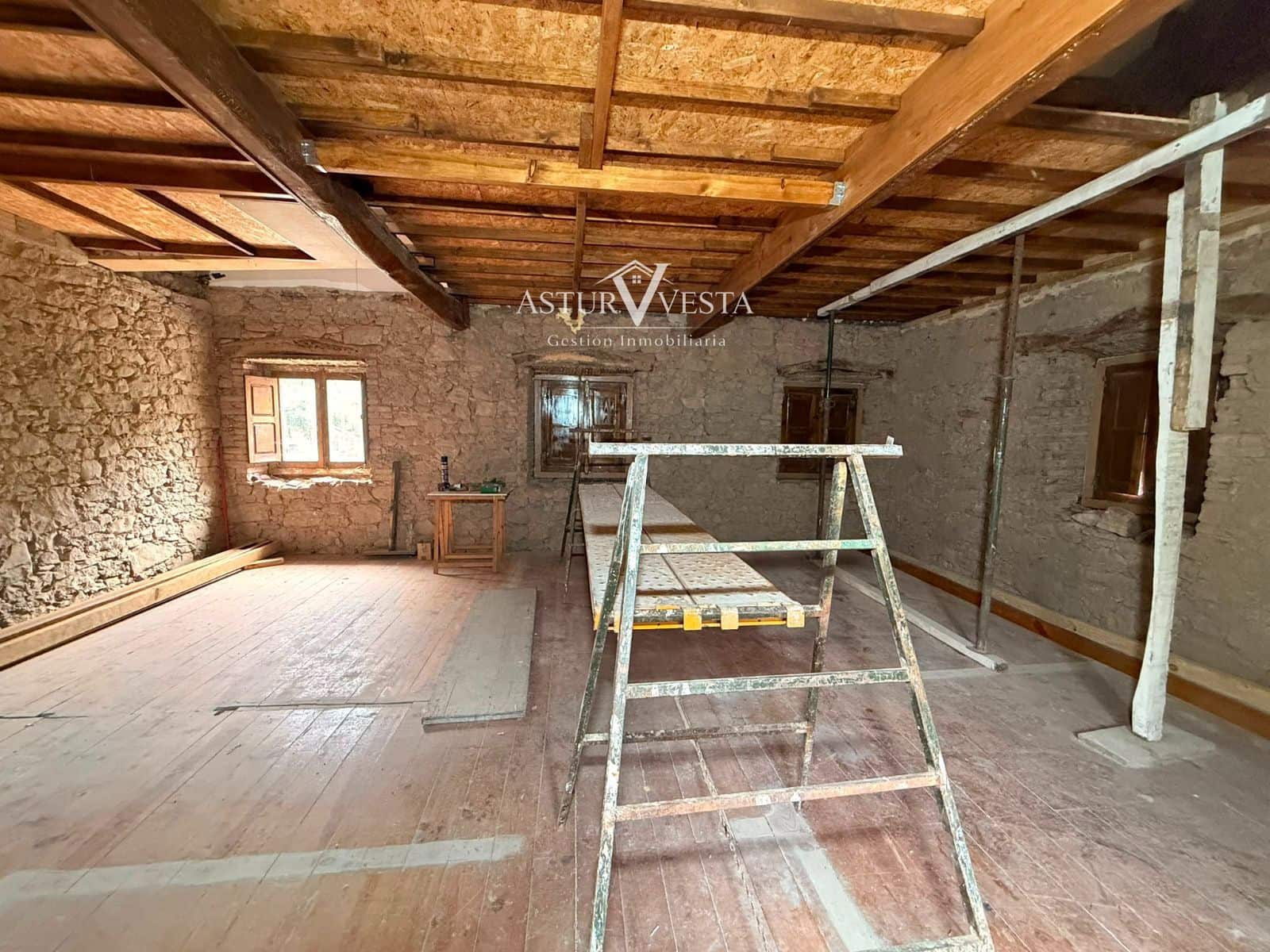 3 camera da letto Villa in vendita in Las Regueras con garage - 105.000 € (Rif: 10002560)