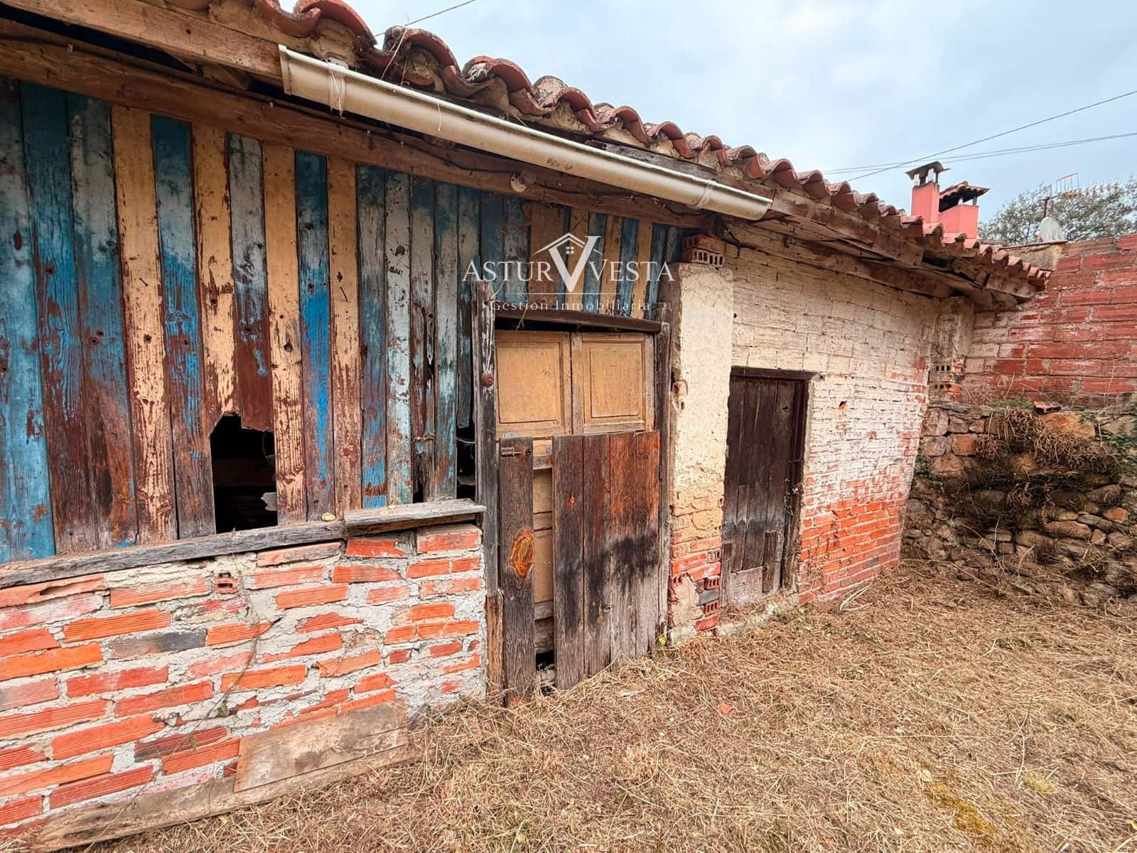 3 camera da letto Villa in vendita in Las Regueras con garage - 105.000 € (Rif: 10002560)