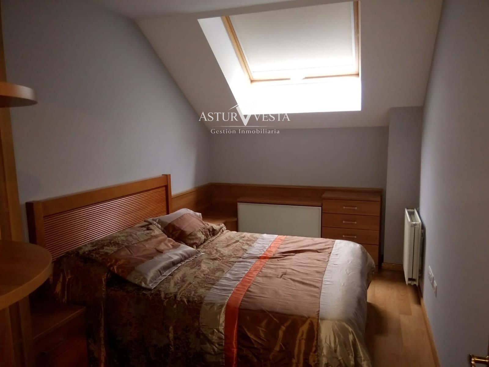 2 bedroom Penthouse for rent in Salas with garage - € 490 (Ref: 10012724)