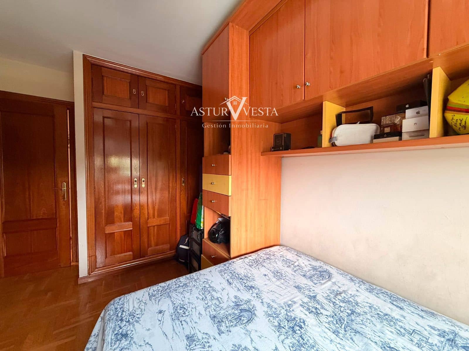 2 bedroom Flat for rent in Gijon - € 995 (Ref: 10037653)