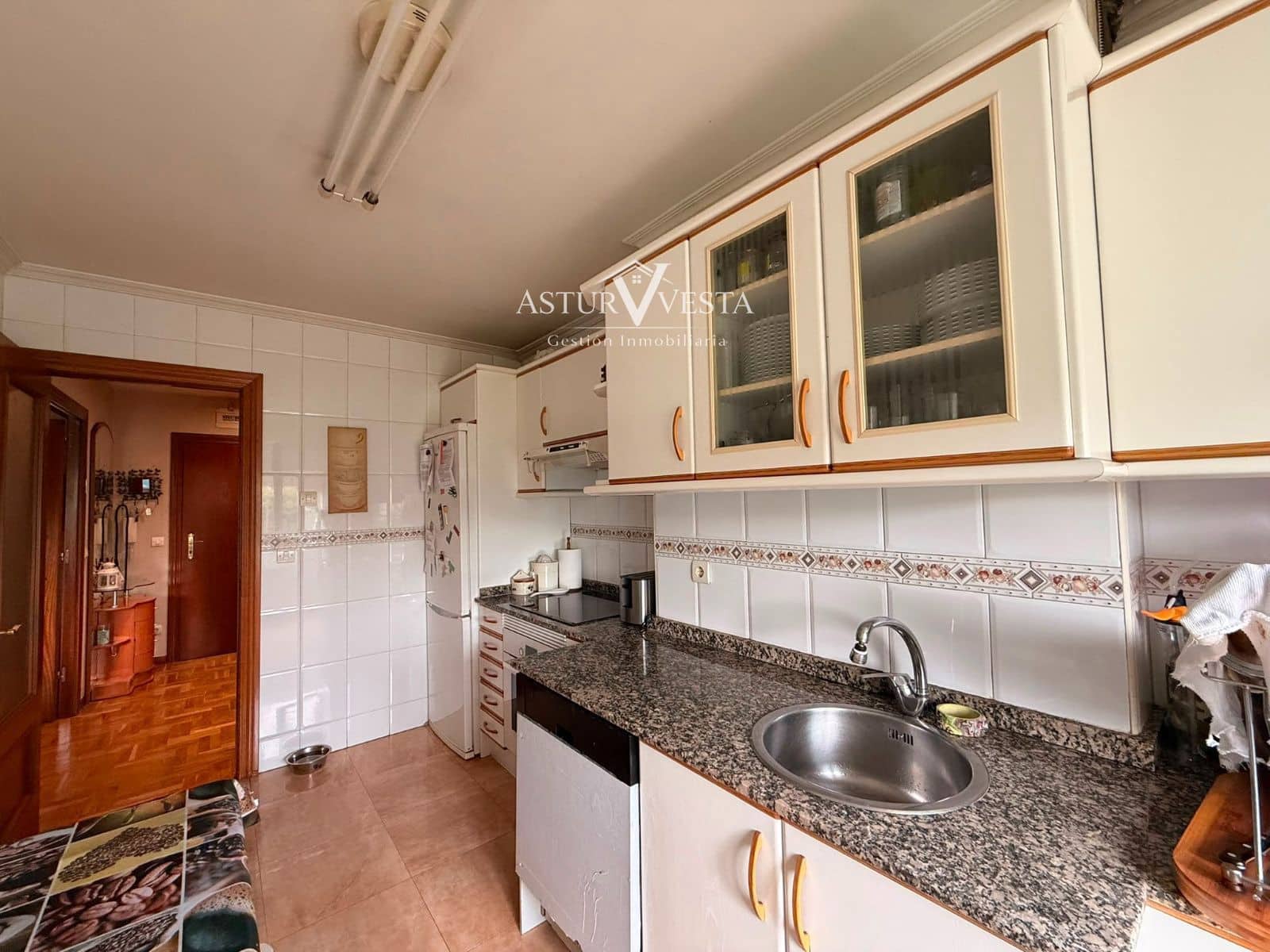 2 bedroom Flat for rent in Gijon - € 995 (Ref: 10037653)