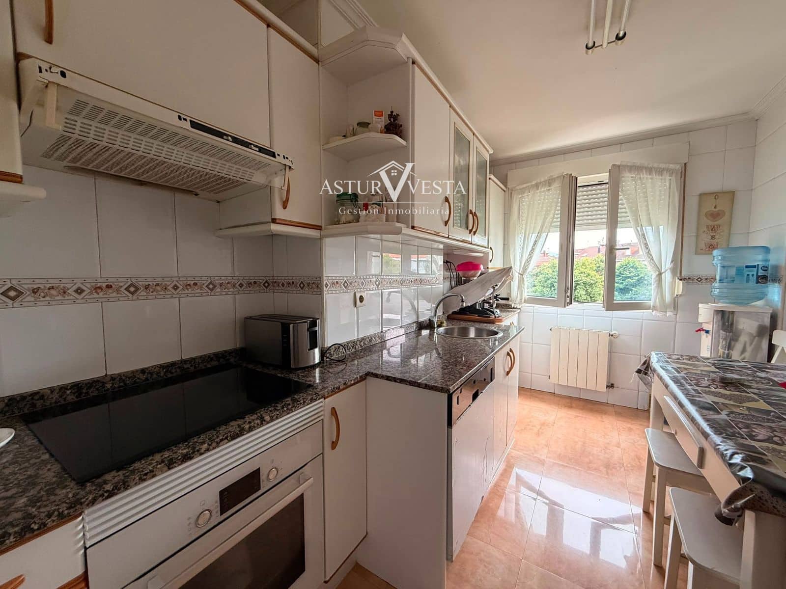 2 bedroom Flat for rent in Gijon - € 995 (Ref: 10037653)