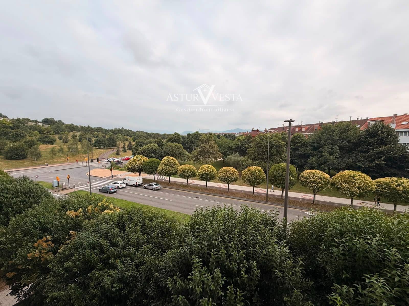 2 bedroom Flat for rent in Gijon - € 995 (Ref: 10037653)