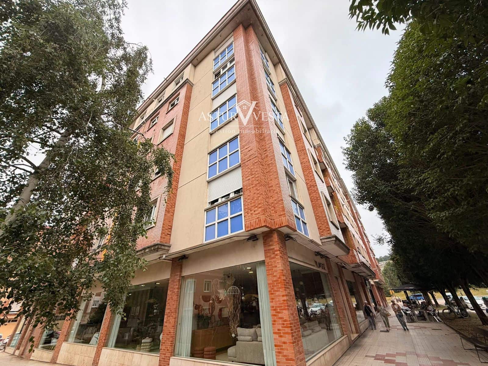 2 bedroom Flat for rent in Gijon - € 995 (Ref: 10037653)