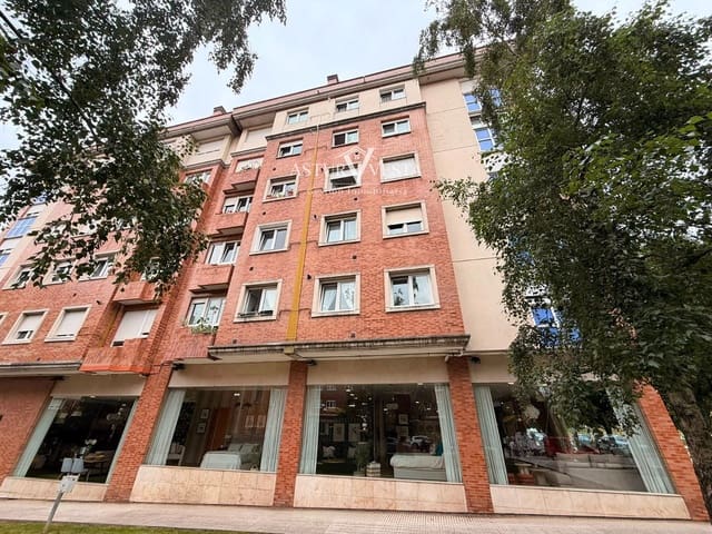 2 soveværelse Lejlighed til leje i Gijón - € 995 (Ref: 10037653)