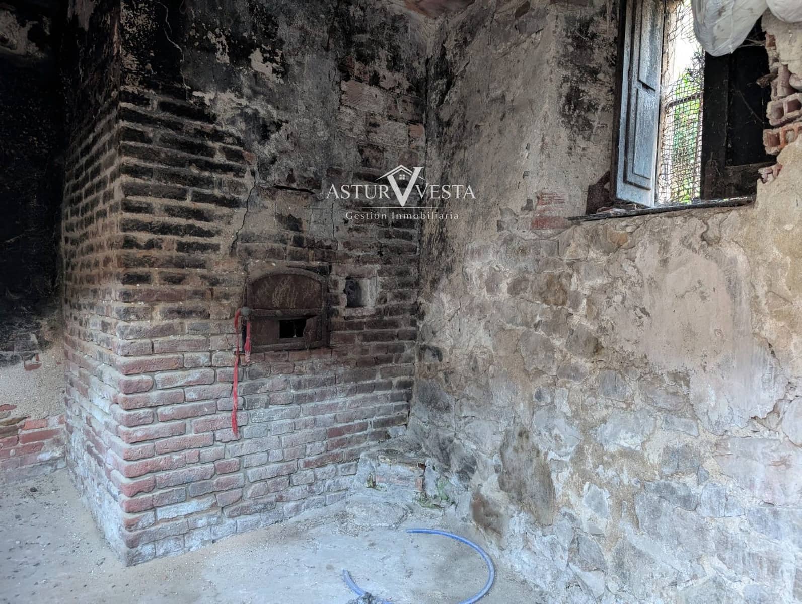 2 sovrum Villa till salu i Salas med garage - 79 000 € (Ref: 10071848)