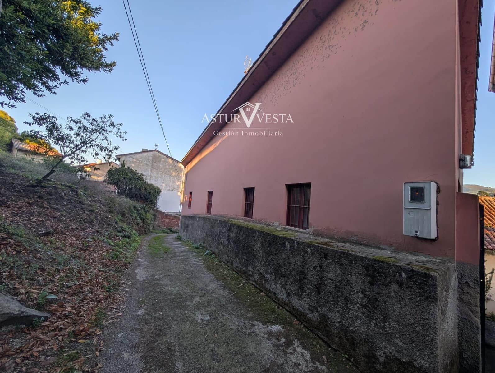 2 sovrum Villa till salu i Salas med garage - 79 000 € (Ref: 10071848)