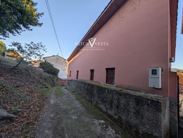 2 sovrum Villa till salu i Salas med garage - 79 000 € (Ref: 10071848)