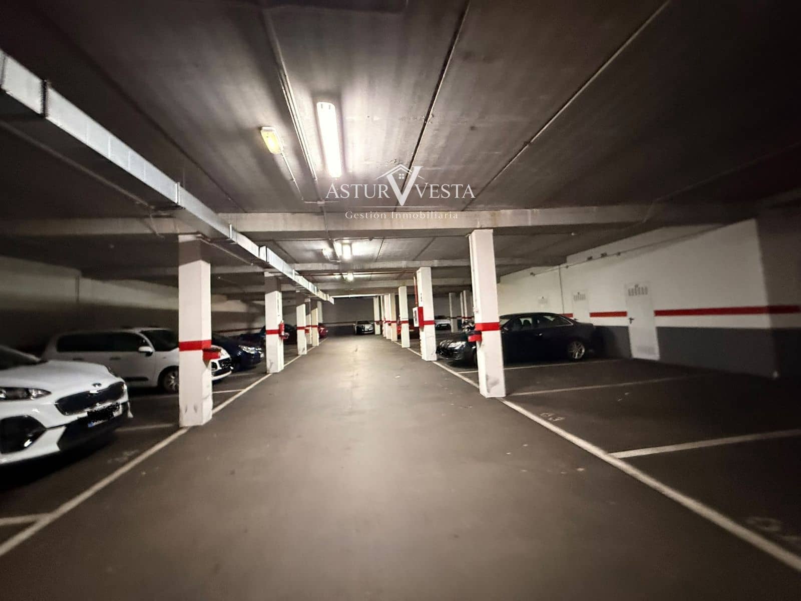 Garagem para venda em Gijon - 19 000 € (Ref: 10088558)