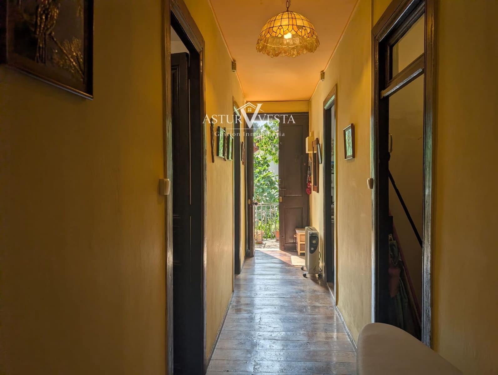 5 bedroom Villa for sale in Salas with garage - € 139,500 (Ref: 10089964)