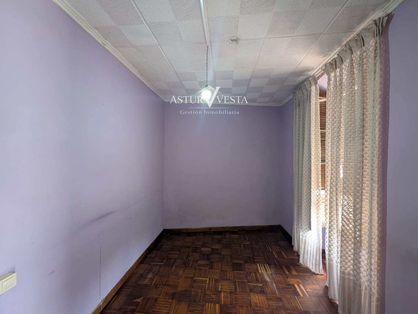 5 bedroom Villa for sale in Salas with garage - € 139,500 (Ref: 10089964)