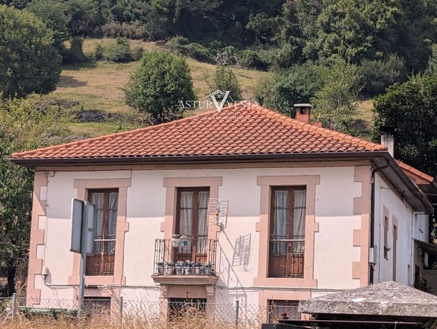 5 bedroom Villa for sale in Salas with garage - € 139,500 (Ref: 10089964)