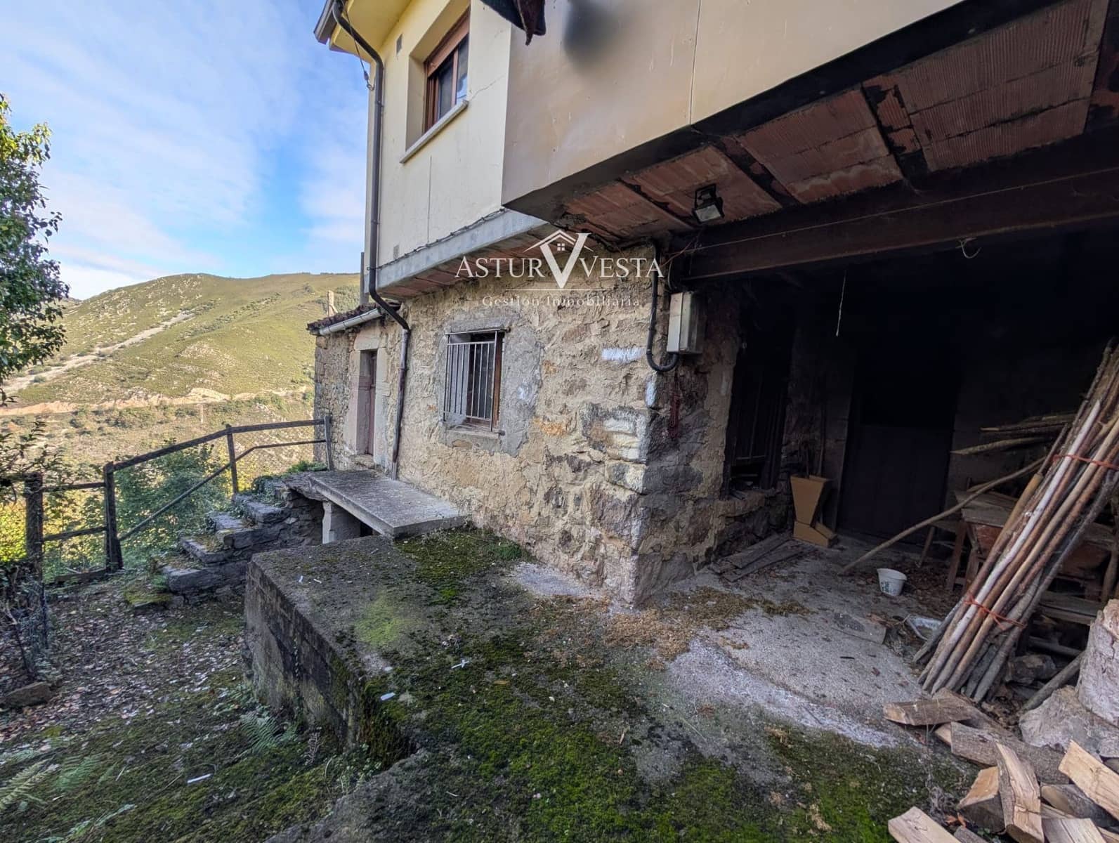 3 Zimmer Villa zu verkaufen in Pola de Somiedo - 99.000 € (Ref: 10160444)