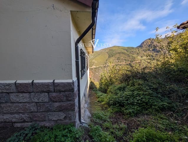 3 slaapkamer Villa te koop in Pola de Somiedo, Somiedo - € 99.000 (Ref: 10160444)