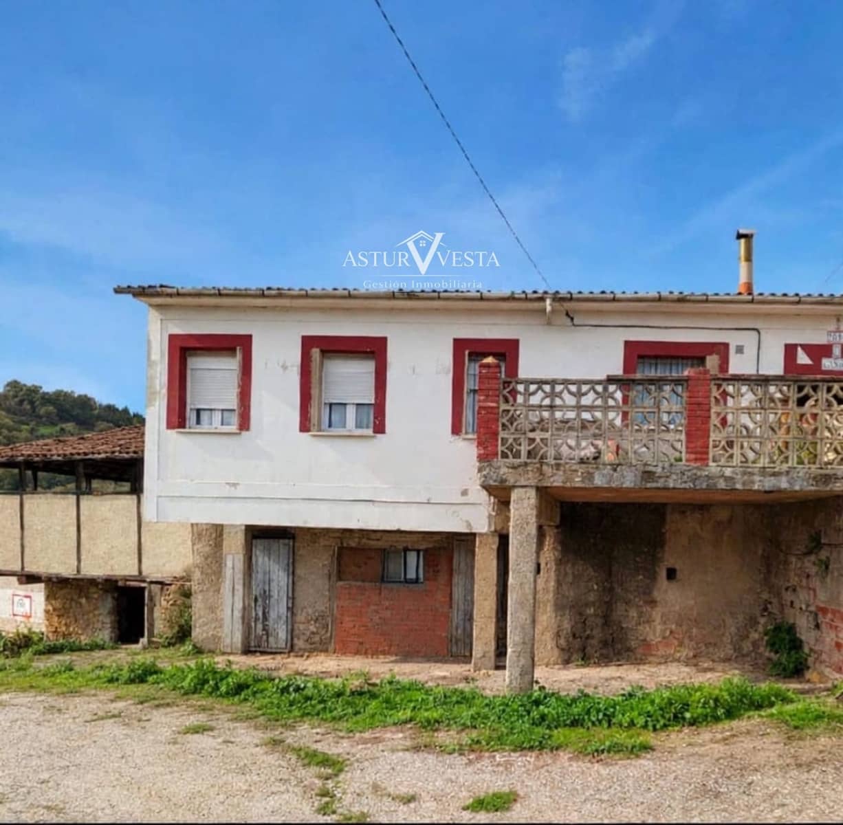 4 chambre Villa/Maison à vendre à Tineo avec garage - 139 000 € (Ref: 10180801)