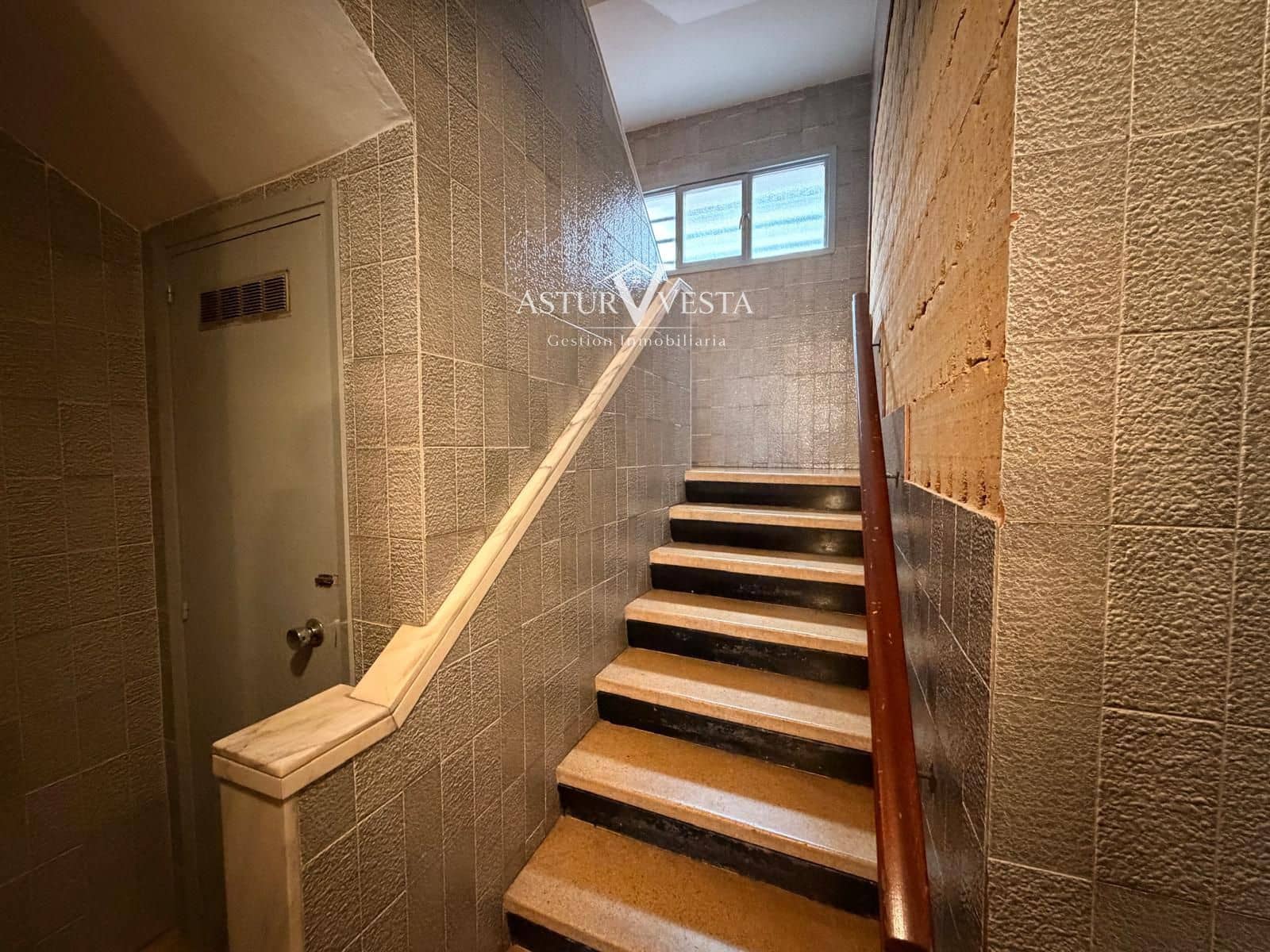 2 soveværelse Lejlighed til salg i Gijon - € 110.000 (Ref: 9752573)