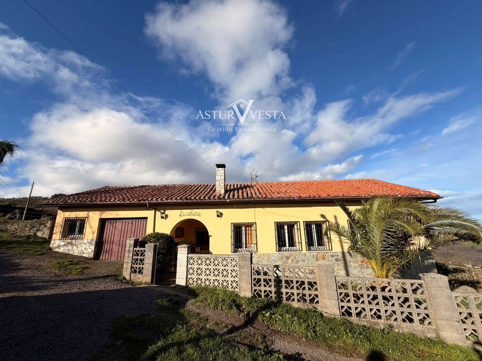 3 camera da letto Villa in vendita in Salas con garage - 216.300 € (Rif: 9752575)