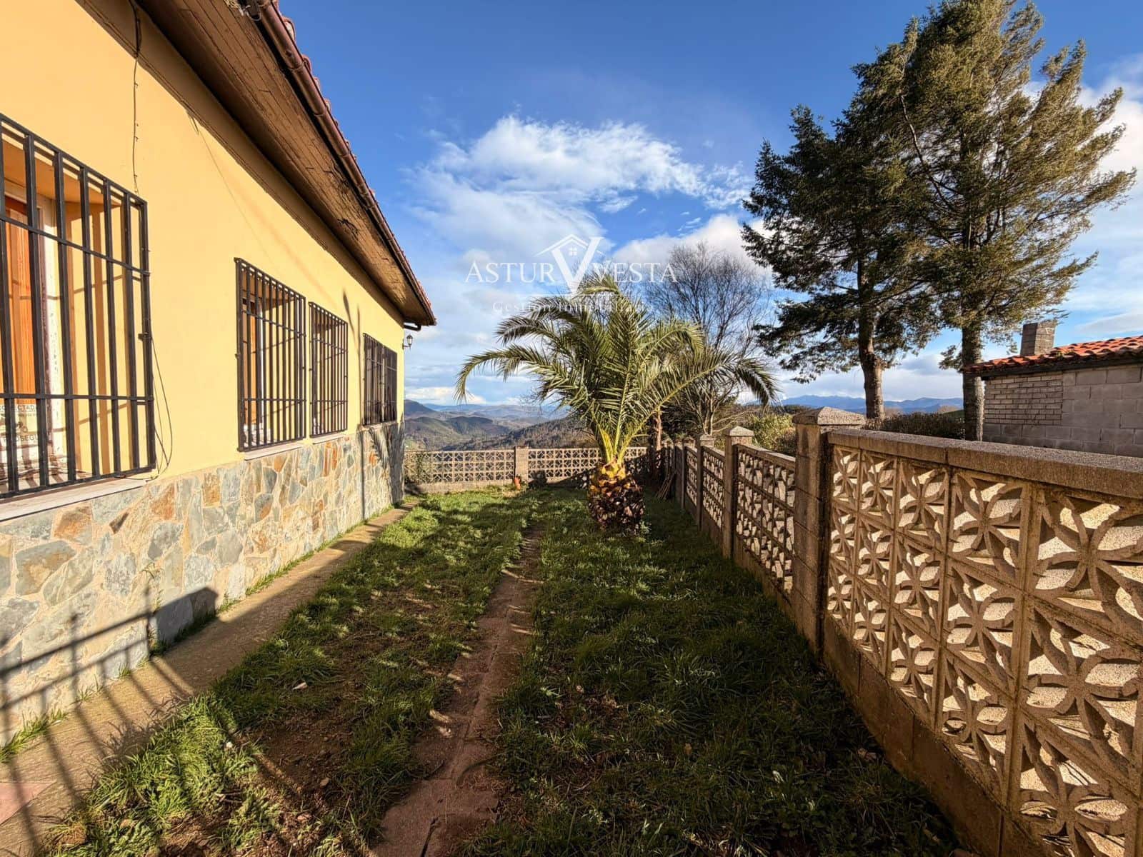 3 camera da letto Villa in vendita in Salas con garage - 216.300 € (Rif: 9752575)