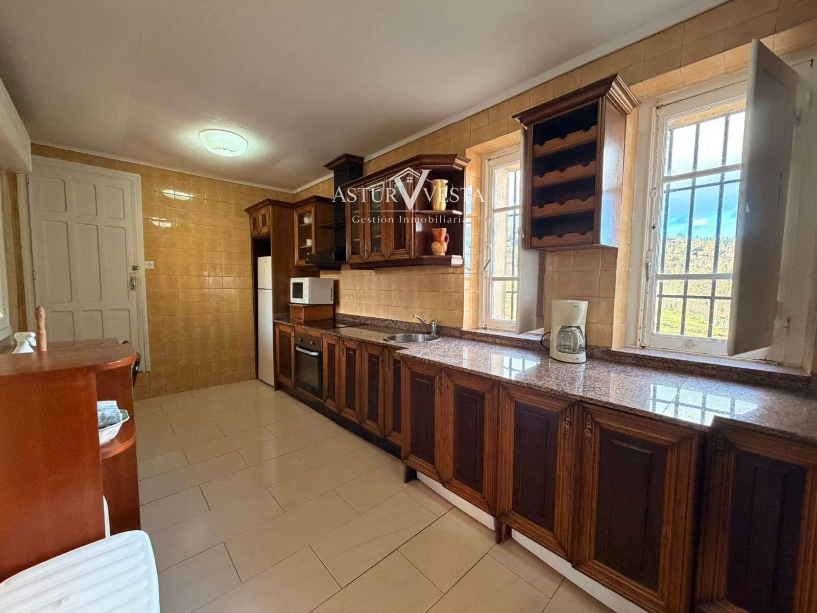 3 camera da letto Villa in vendita in Salas con garage - 216.300 € (Rif: 9752575)