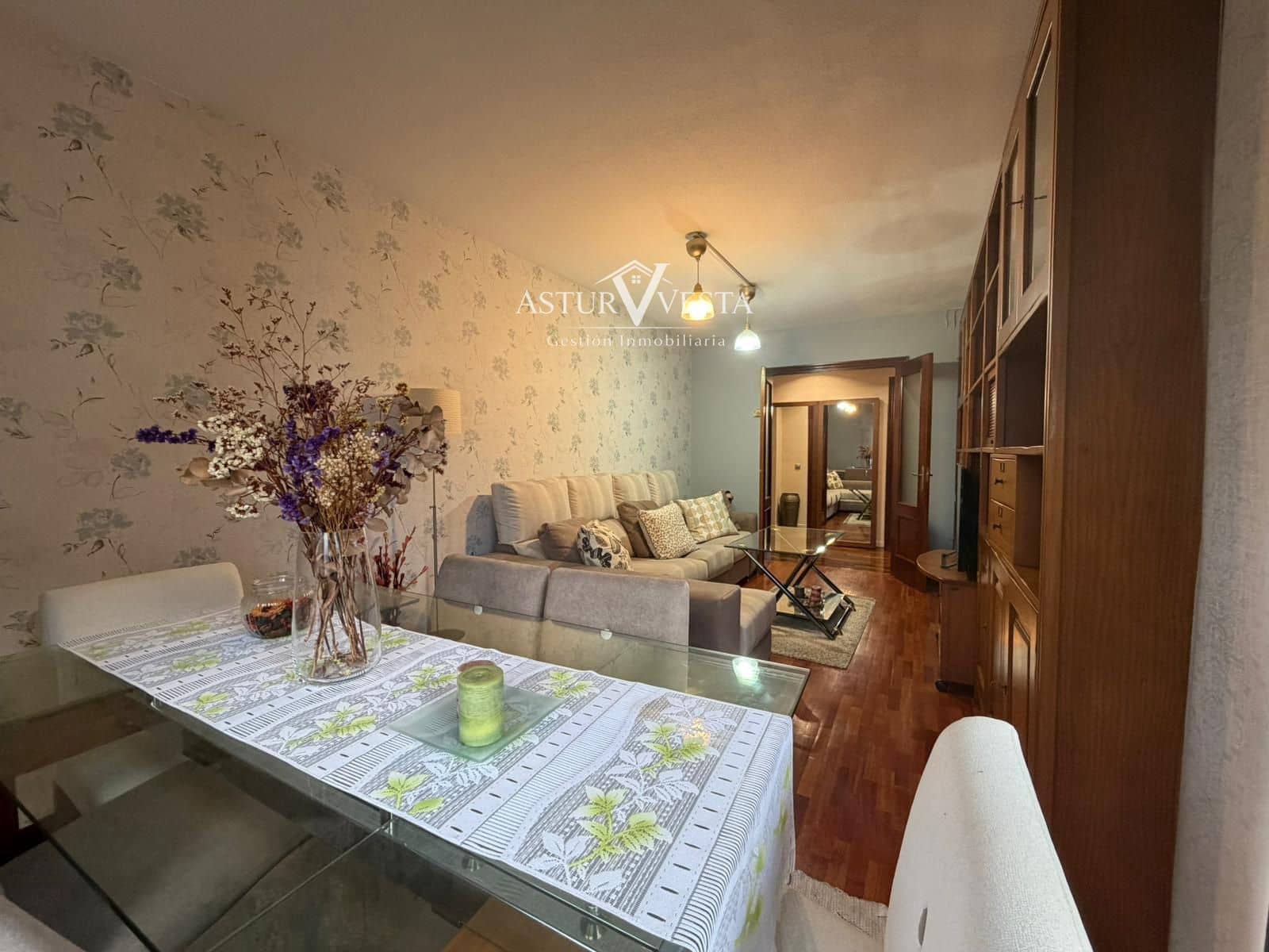 4 slaapkamer Flat te koop in Gijon met garage - € 337.000 (Ref: 9752577)