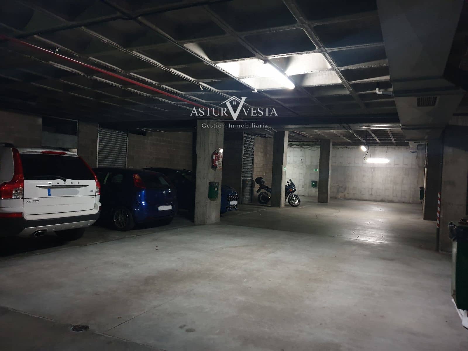 4 slaapkamer Flat te koop in Gijon met garage - € 337.000 (Ref: 9752577)