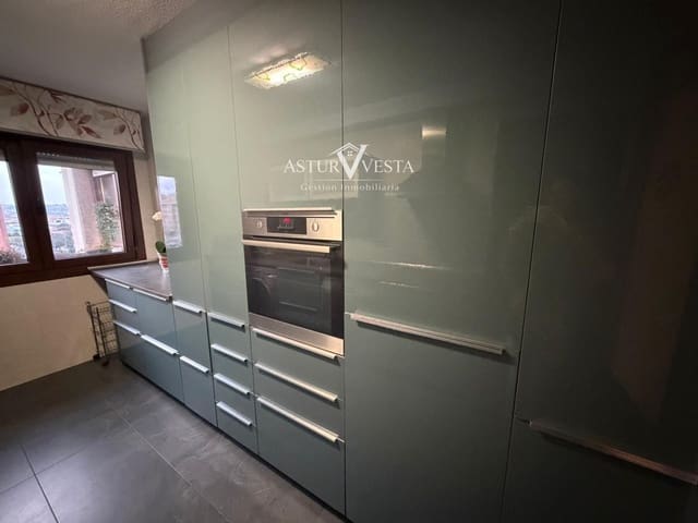 4 slaapkamer Flat te koop in Gijón met garage - € 337.000 (Ref: 9752577)