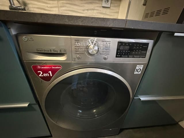 4 slaapkamer Flat te koop in Gijón met garage - € 337.000 (Ref: 9752577)