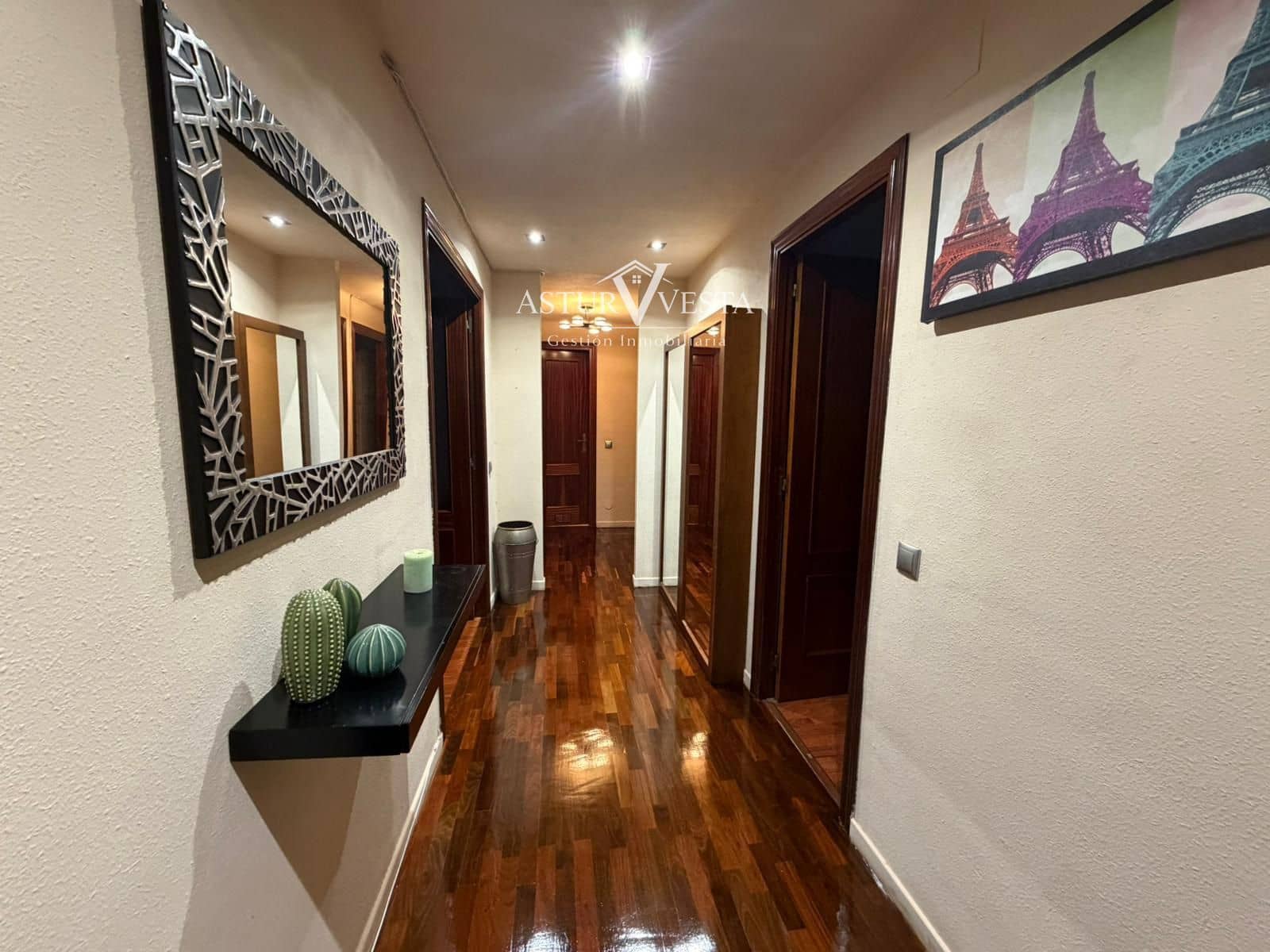 4 slaapkamer Flat te koop in Gijon met garage - € 337.000 (Ref: 9752577)