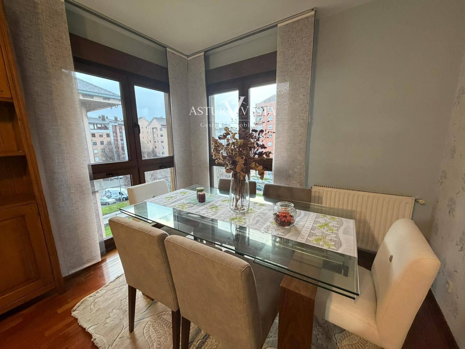 4 slaapkamer Flat te koop in Gijon met garage - € 337.000 (Ref: 9752577)