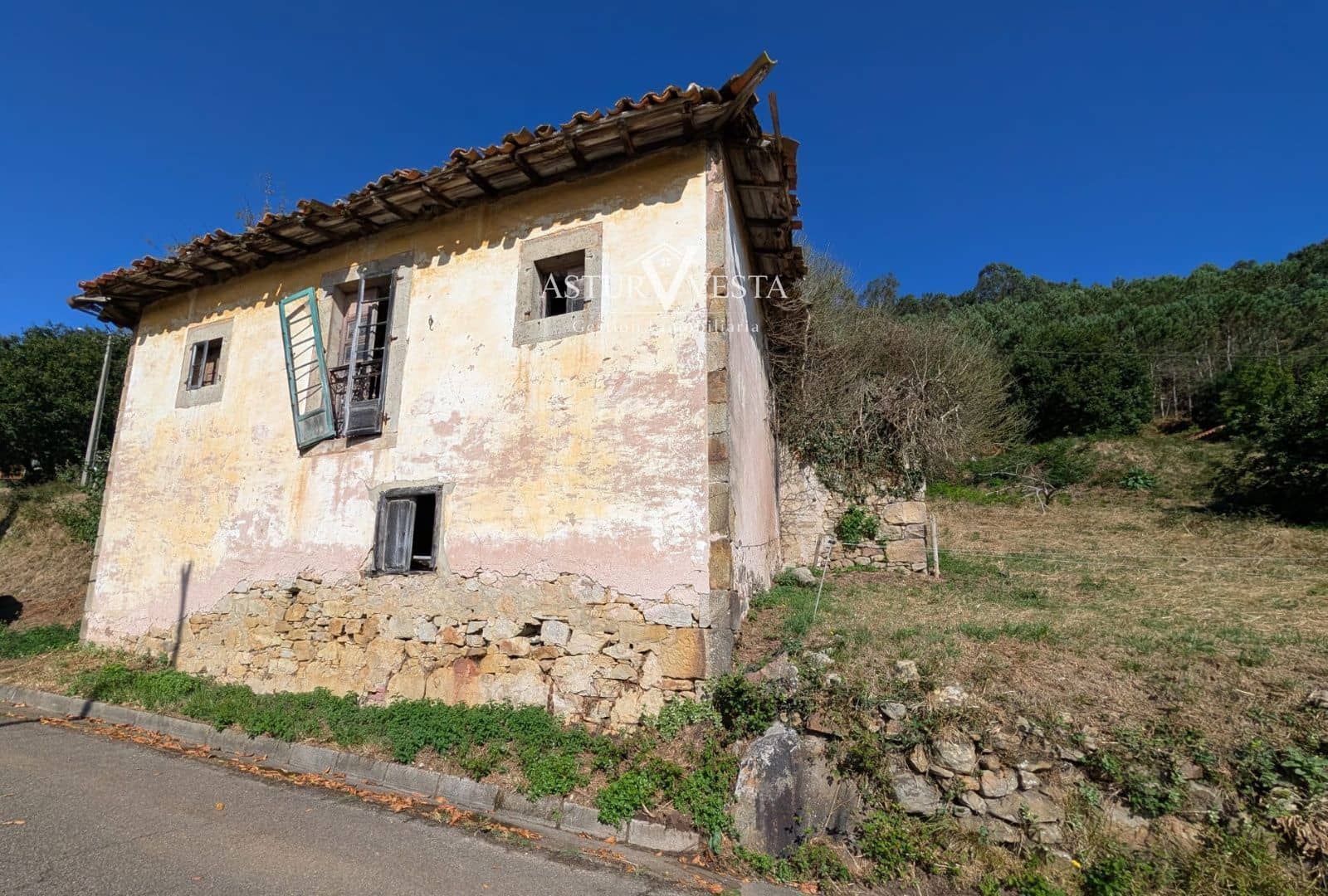 3 camera da letto Villa in vendita in Pravia - 39.000 € (Rif: 9752578)