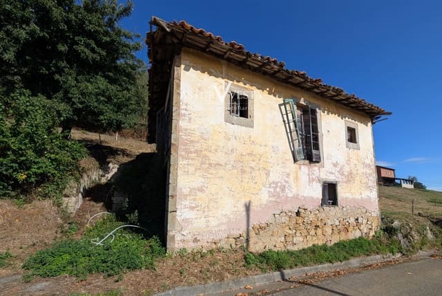 3 camera da letto Villa in vendita in Pravia - 39.000 € (Rif: 9752578)