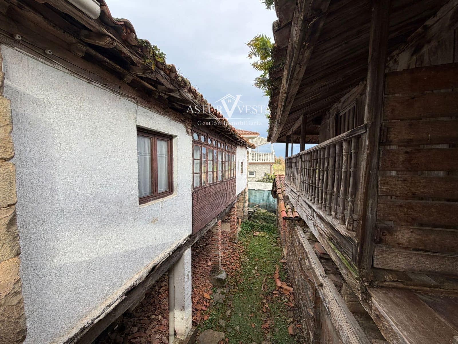 2 slaapkamer Villa te koop in Salas met garage - € 74.000 (Ref: 9762328)