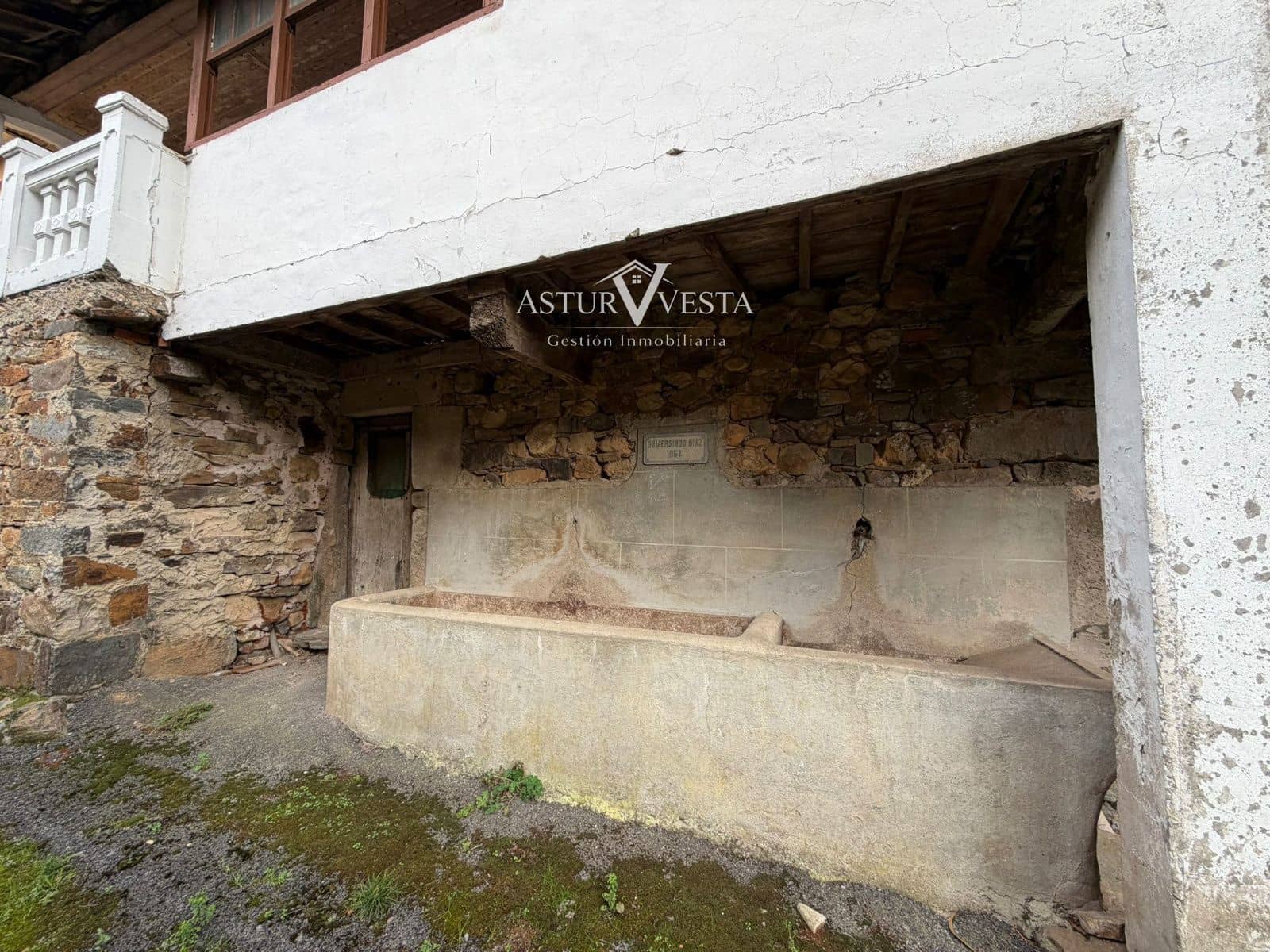 2 slaapkamer Villa te koop in Salas met garage - € 74.000 (Ref: 9762328)