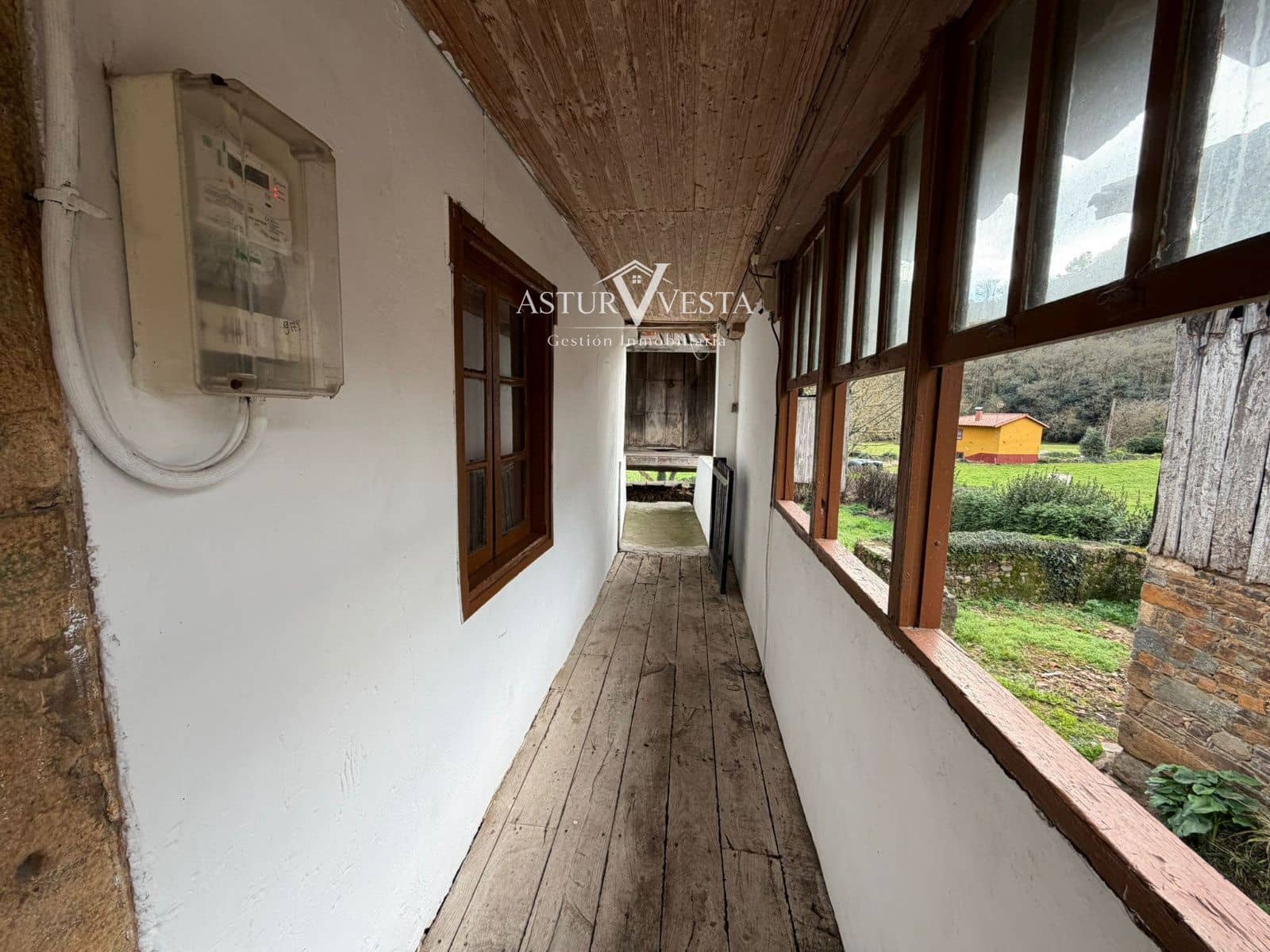 2 slaapkamer Villa te koop in Salas met garage - € 74.000 (Ref: 9762328)