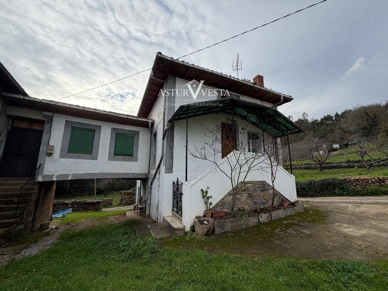 4 chambre Villa/Maison à vendre à Salas avec garage - 160 000 € (Ref: 9762329)