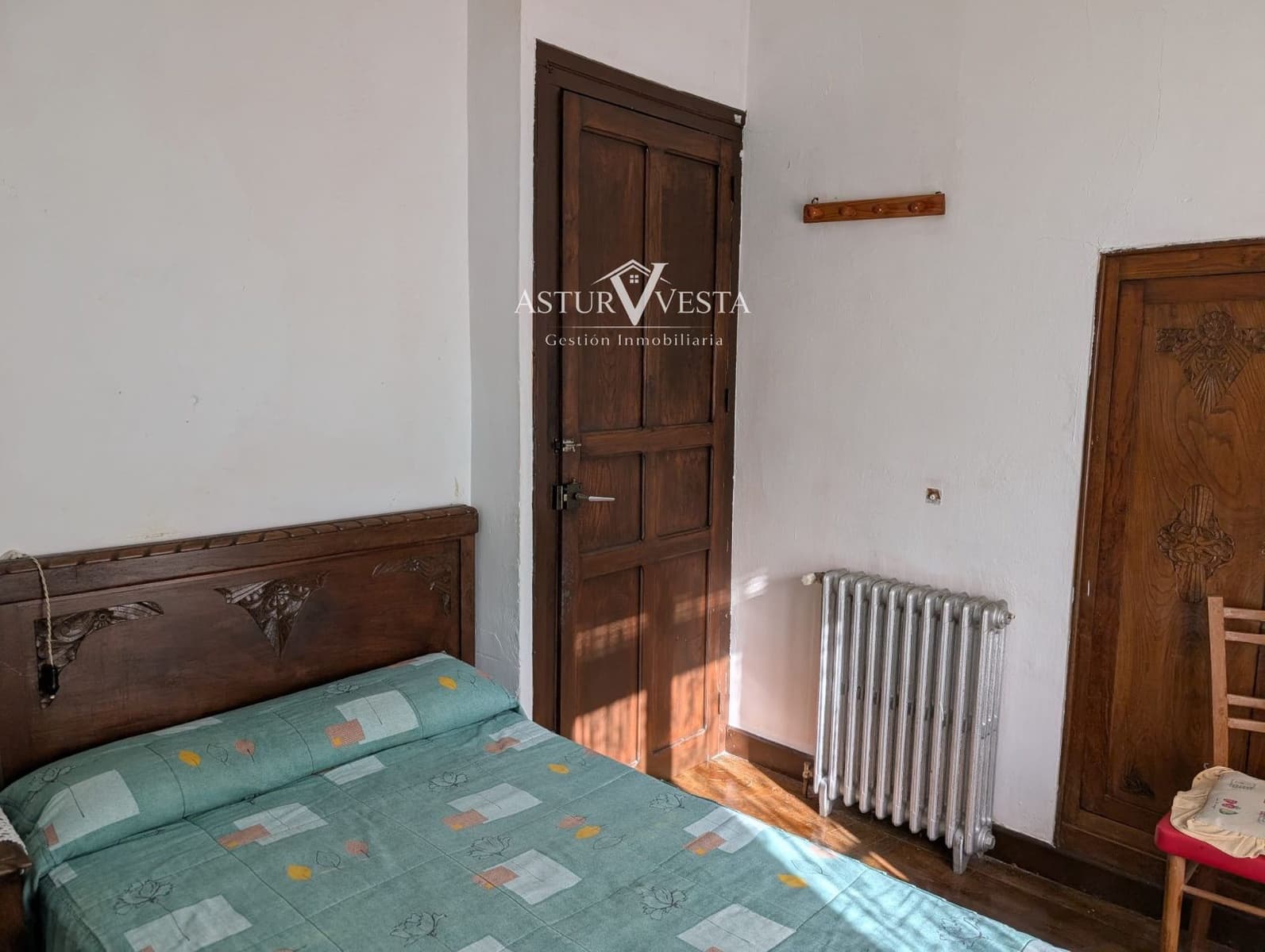 4 chambre Villa/Maison à vendre à Salas avec garage - 160 000 € (Ref: 9762329)