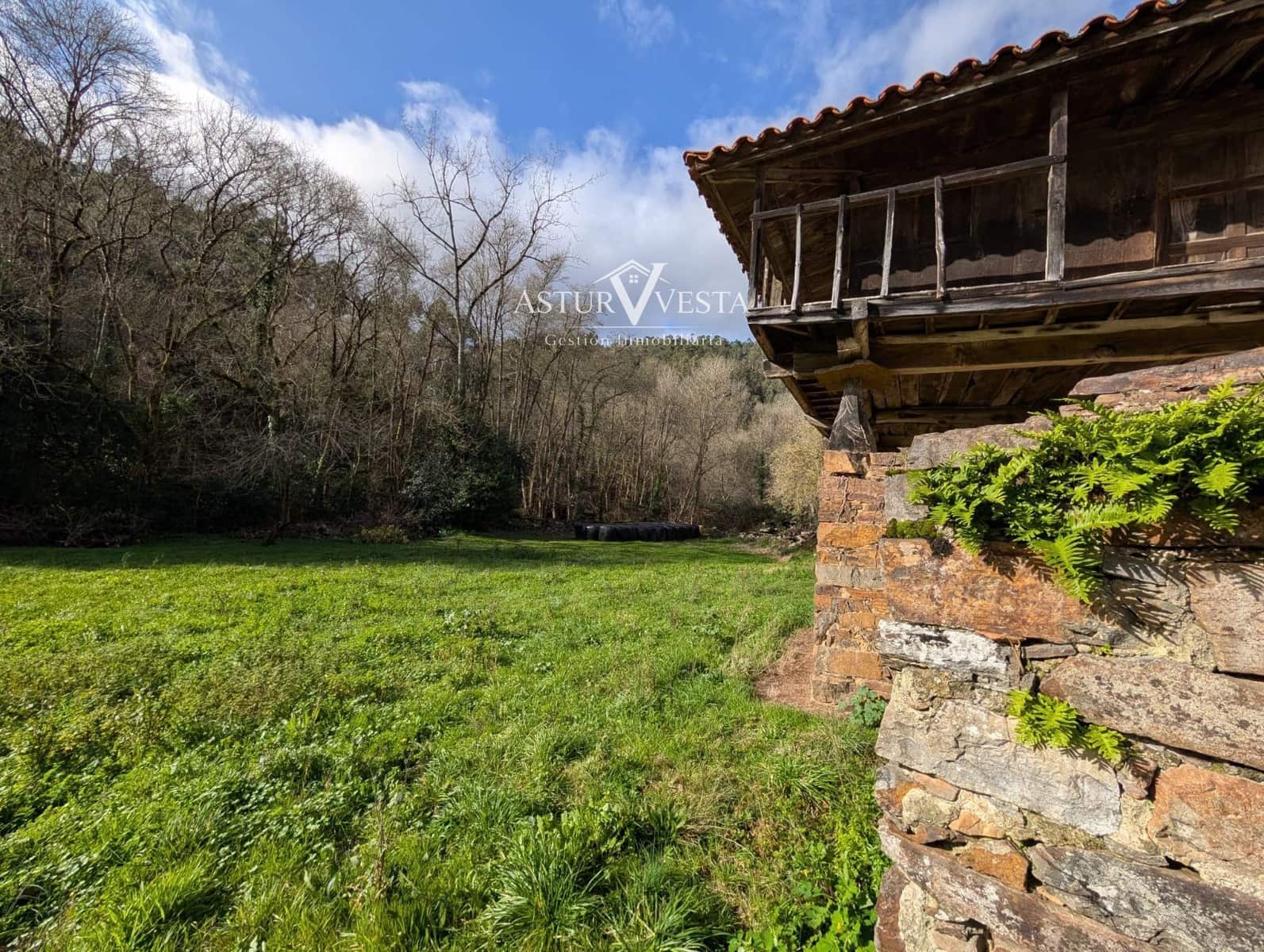 4 chambre Villa/Maison à vendre à Salas avec garage - 160 000 € (Ref: 9762329)