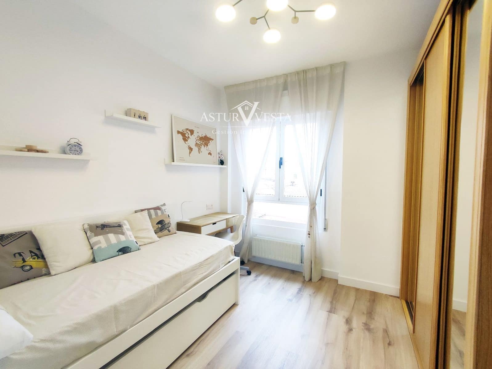 2 soverom Leilighet til salgs i Gijon - € 239 000 (Ref: 9762411)