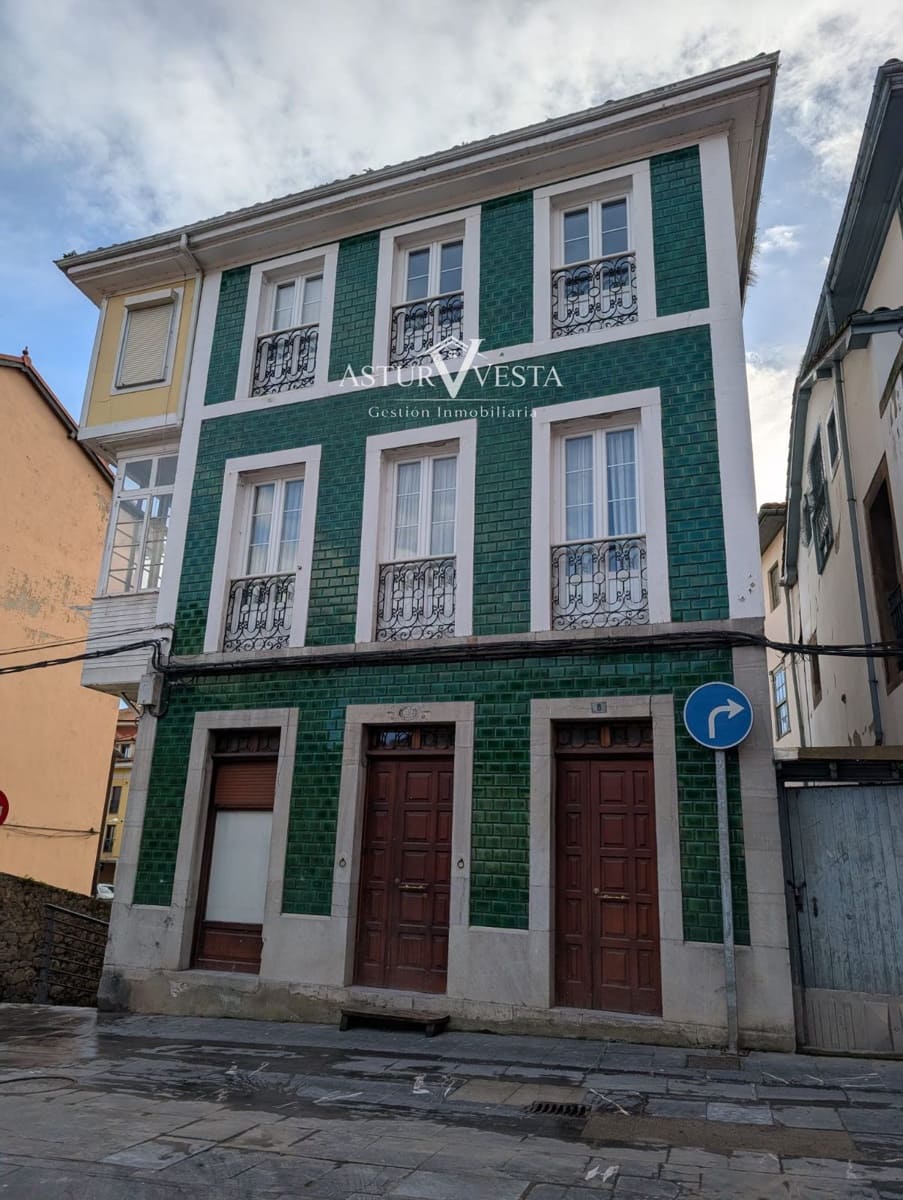 Villa/Maison à vendre à Salas - 250 000 € (Ref: 9762412)